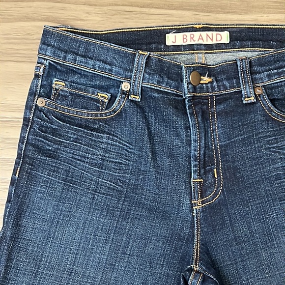 J BRAND BOOTCUT MID RISE DARKWASH DENIM 28 - Picture 4 of 16